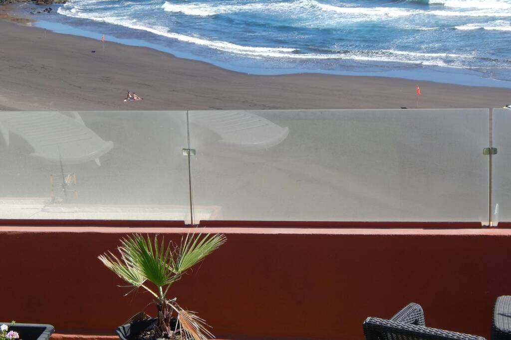 Cosy Flat For 2 Directly At The Beach Lägenhet Melenara Exteriör bild